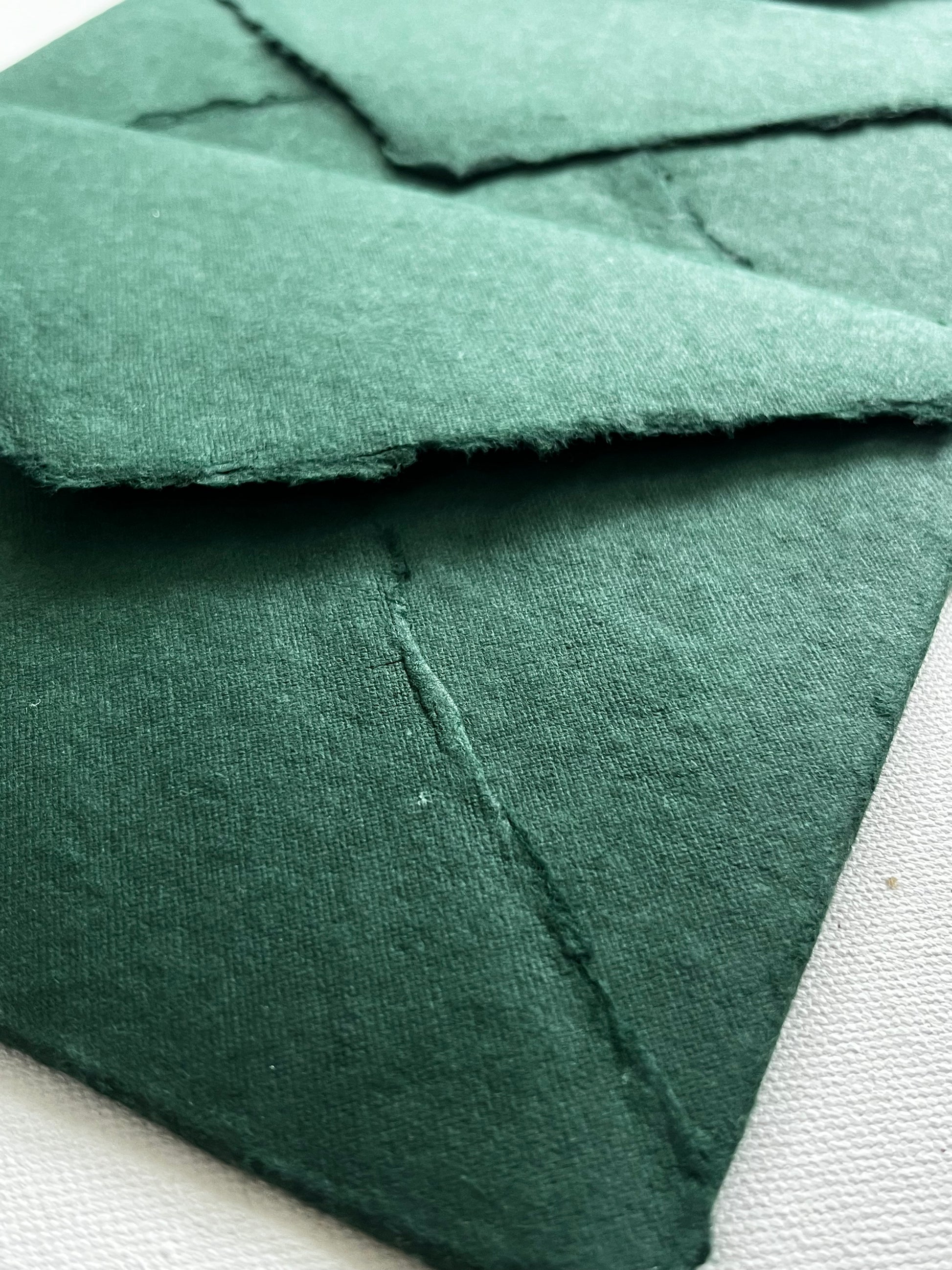 Bottle green envelope with card - Oriandcalli
