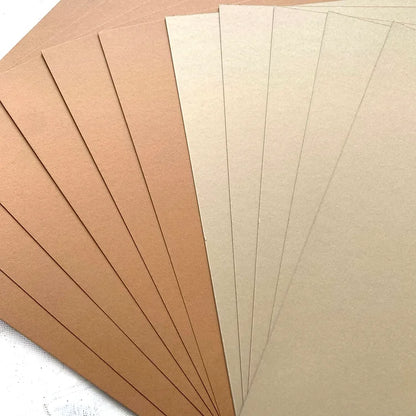 Set di carta marrone sabbia e beige