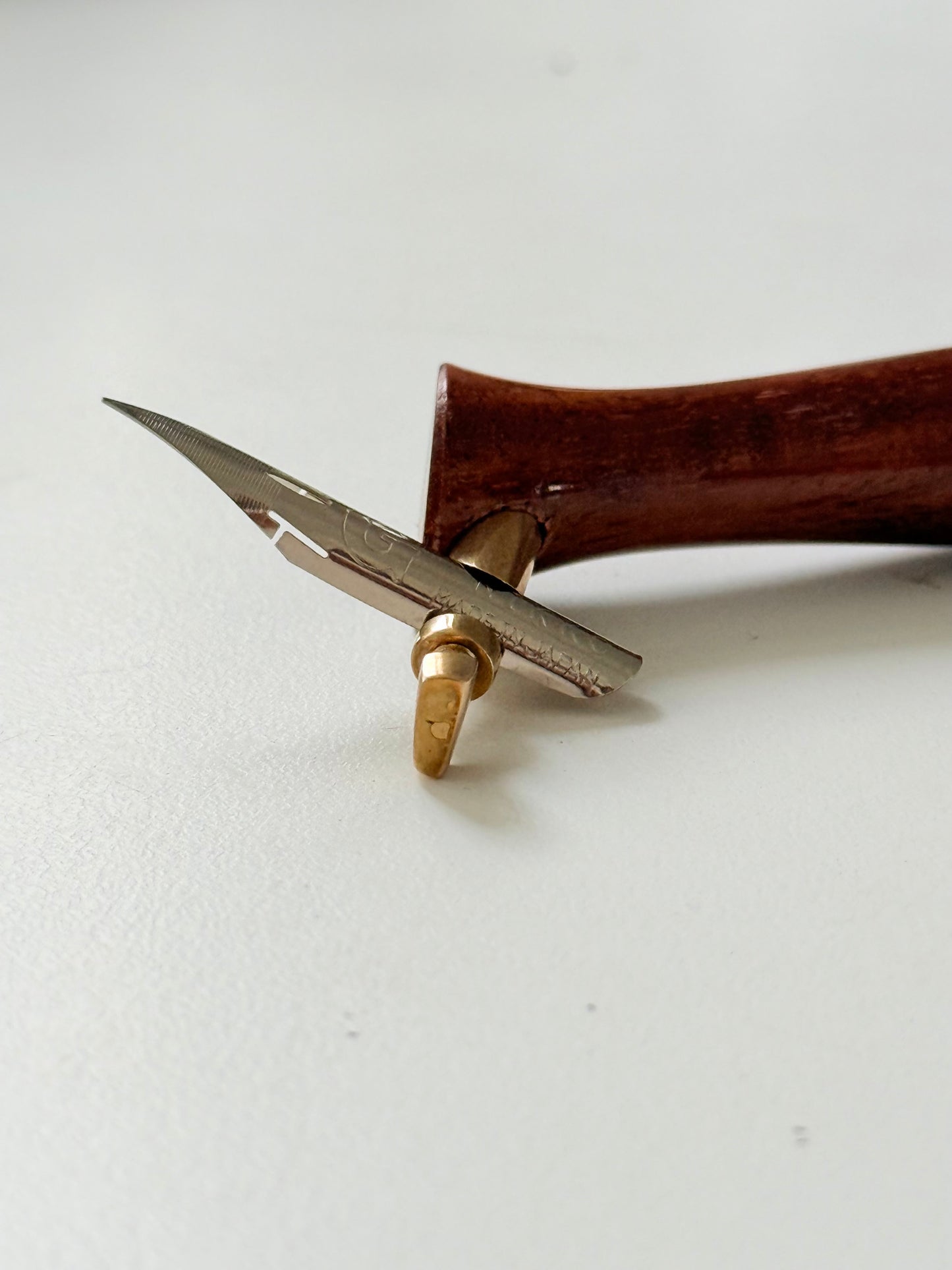 Calligraphy Universal  holder