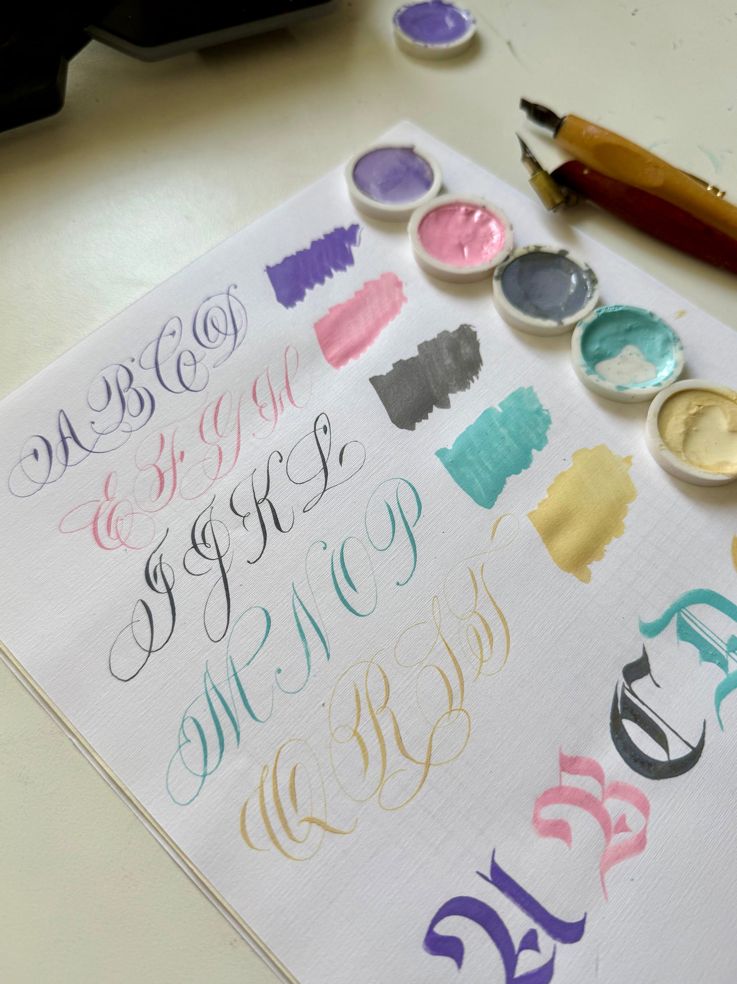 Pastel watercolor set with stand