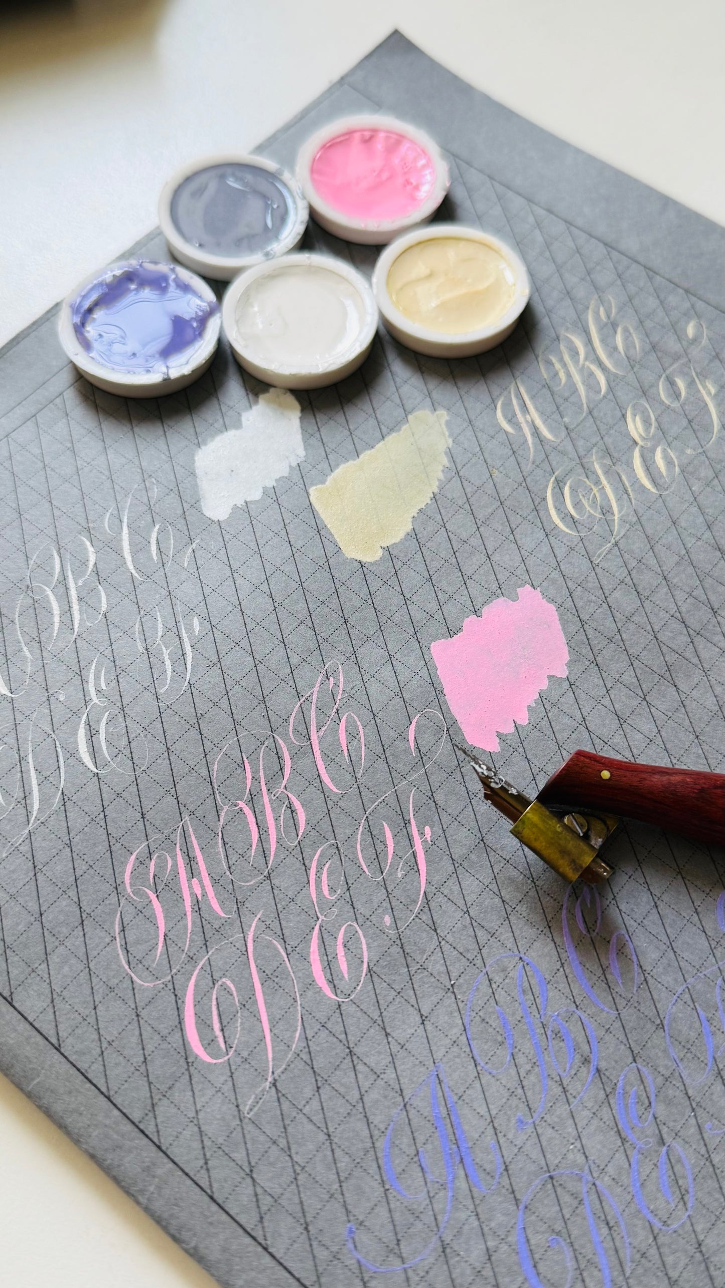 Pastel watercolor set with stand