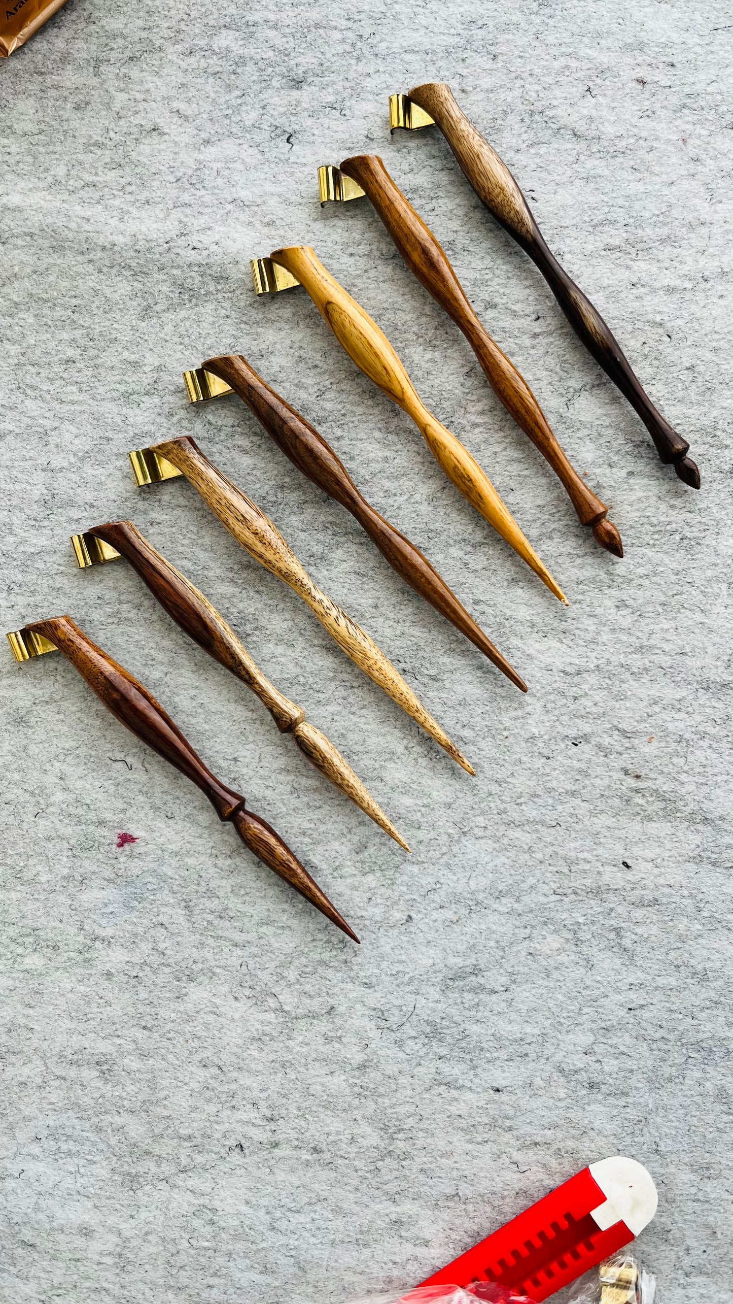 Wooden oblique holder