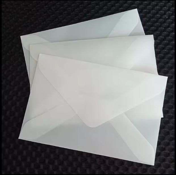 Translucent paper envelope set